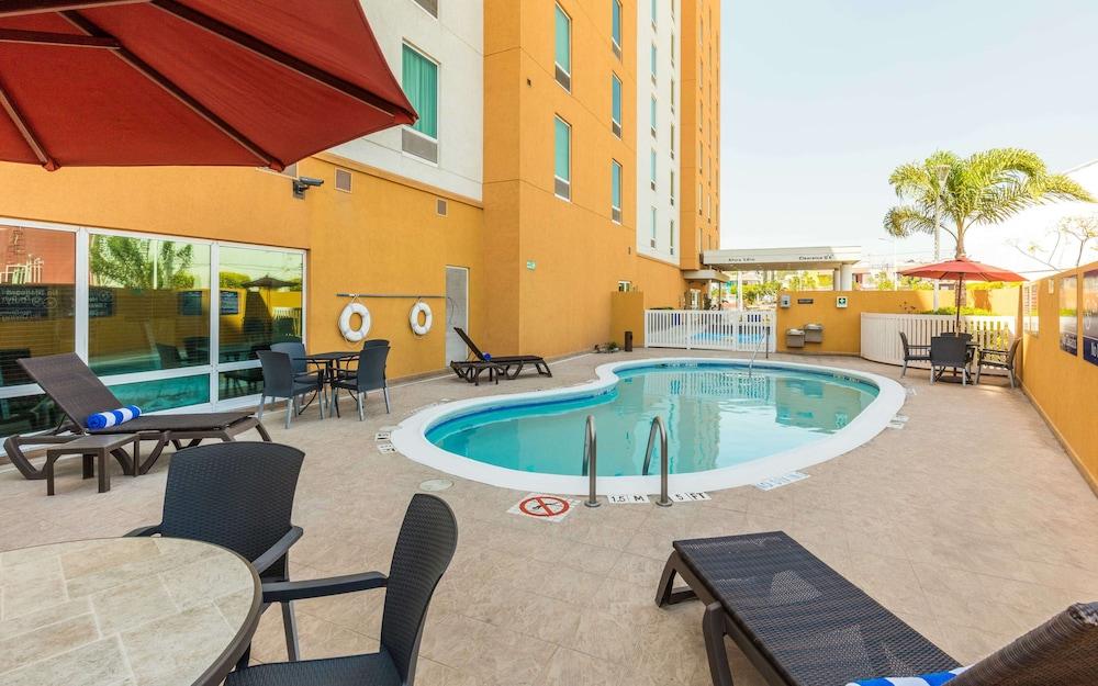Hotel Hampton By Hilton Queretaro Tecnologico Exteriér fotografie