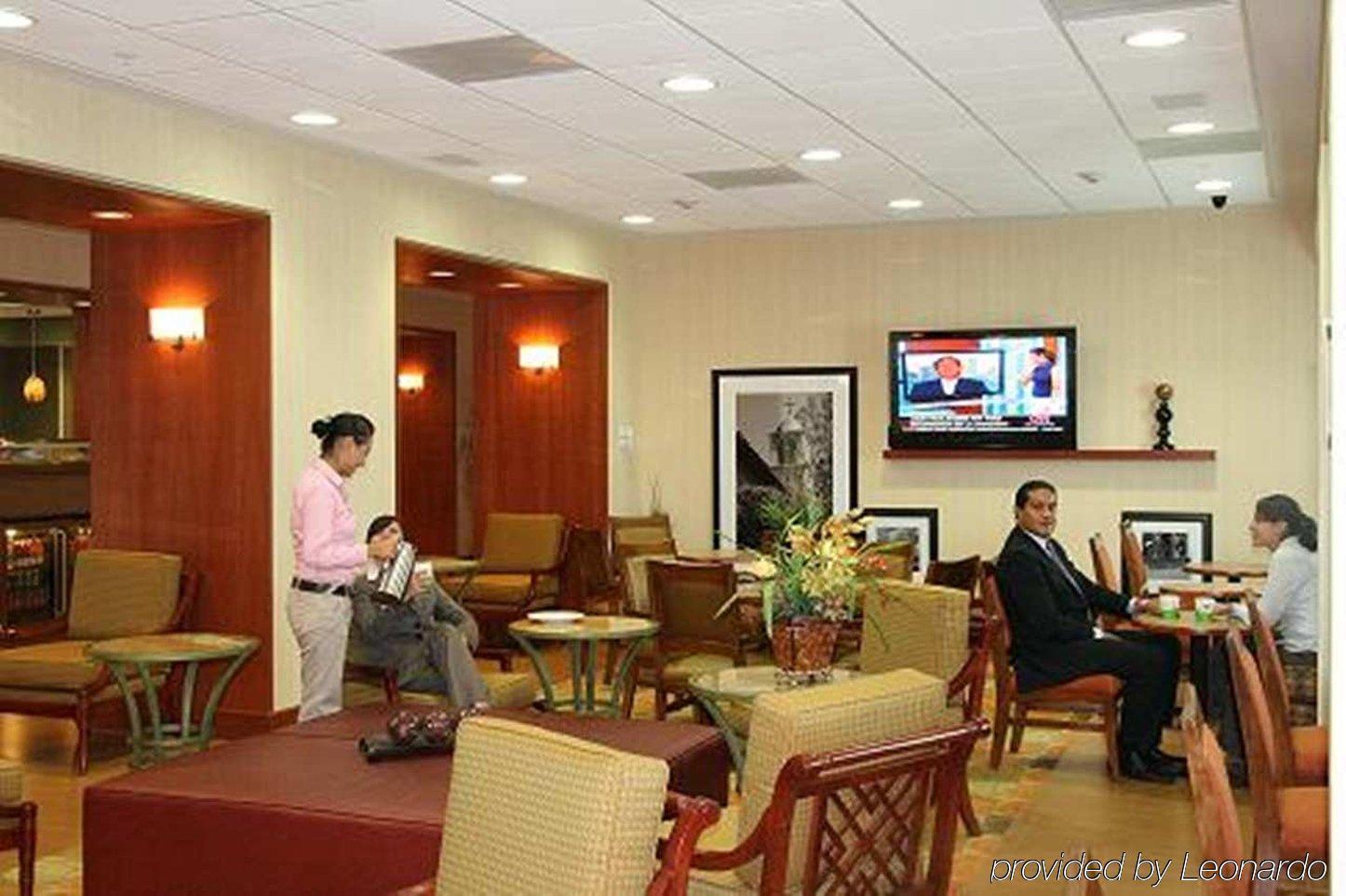 Hotel Hampton By Hilton Queretaro Tecnologico Restaurace fotografie